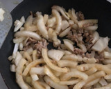 新玉ねぎとひき肉のオイスター炒め作り方2写真