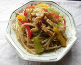 もやしと細切り肉のあんかけごはん(^^♪作り方1写真