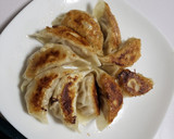タケノコと白菜と豚ひき肉の焼き餃子作り方4写真