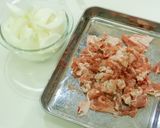 ～簡単～豚こま肉の濃厚ガリバタ丼！作り方1写真