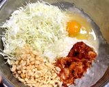 食欲そそる！生地にも上にもキムチお好み焼作り方2写真