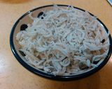 旬の釜揚げシラスを釜玉漁港飯に！作り方1写真