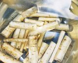 牛すじ肉と新牛蒡の煮込み作り方1写真