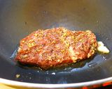 サガリのにんにくステーキ。作り方3写真