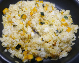 簡単！にんにく醤油鶏と南瓜の炒飯作り方3写真
