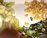鶏肉とブロッコリーの芯の中華炒め作り方1写真
