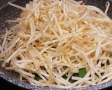 シャキシャキで美味！豚ニラモヤシ炒め♥️作り方2写真
