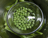 豆ごはん　～　豆＋さやの煮汁で炊き込んで作り方4写真