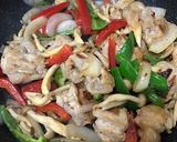 【超簡単】鶏モモのケチャマヨソース炒め作り方3写真