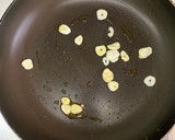 きのことレタスの炒め物作り方3写真