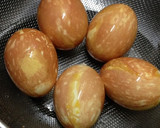 恐竜の卵の化石のような茹で卵作り方9写真