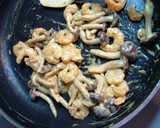 お弁当のメイン～海老の胡麻マヨ炒め作り方2写真