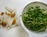 簡単！豆苗と海老竹輪の中華炒め作り方2写真