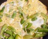♡スナップえんどうと鶏ミンチの卵とじ♡作り方4写真
