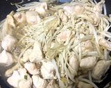 簡単、絶品鶏とｴﾉｷのﾆﾝﾆｸ醤油炒め♬作り方6写真
