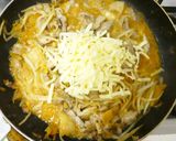 豚ロース肉ともやしのキムチマヨチーズ炒め作り方7写真