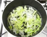 懐かしい給食の味。キャベツ入りかきたま汁作り方1写真