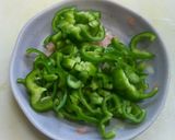 お弁当に！ピーマンの鶏そぼろ炒め煮作り方1写真