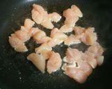 鶏ささみとスナップえんどうのピリ辛炒め作り方3写真