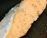 シンプル●鮭切り身の塩焼きキノコ炒め添え作り方2写真