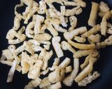 納豆と油揚げのラー油和え作り方1写真