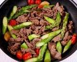 牛肉とアスパラの塩こうじ炒め作り方6写真