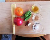旬野菜とオレンジの冷製フェデリーニ作り方1写真