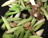 青ネギ消費☆青ネギと鶏皮の炒め物作り方5写真