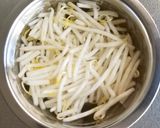 モヤシの鶏そぼろ煮作り方1写真