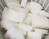 簡単・美味しい♪大根と豚バラの甘辛炒め作り方1写真