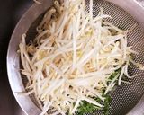 簡単♡豚カタ 豆苗・もやしのレンチン蒸し作り方2写真