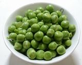 もち麦入りおにぎり えんどう豆と塩昆布作り方1写真