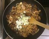 超簡単☆旨辛が旨い！キムチ風味の焼きそば作り方8写真
