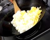カリカリ梅と塩昆布のあっさり炒飯作り方3写真
