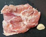 パリパリ鶏もも肉のトマトソースかけ作り方1写真