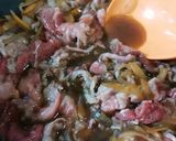 牛丼　糸こんにゃくと ぶなしめじを入れて作り方3写真