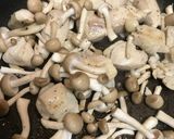 シンプル☆鶏肉&茸の海苔バター醤油炒め作り方3写真
