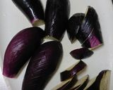 ★なすびとマイタケと豚肉の味噌炒め作り方1写真
