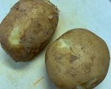 芽を取ってから！皮むき♩（肉じゃが）作り方1写真