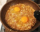 ひき肉とえのきの巣ごもり卵丼作り方4写真