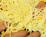 クリームチーズ＆ソーセージ焼きそば作り方2写真
