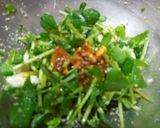 豆苗とサラダチキンのピリ辛サラダ作り方3写真