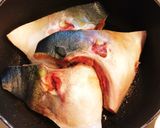 天然ぶりカマの煮付け *☻*作り方3写真