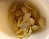 ゆであずきとクリームチーズ合えコンキリエ作り方3写真