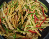 新じゃがとピーマンのカレーオイスター炒め作り方4写真