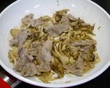 免疫力アップ！舞茸のオイスタ炒め作り方3写真