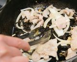 豚バラ肉ときくらげのラーメン風パスタ作り方3写真