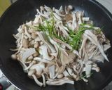 チキンとキノコのトムヤムココナッツ作り方7写真