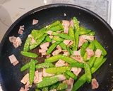 絹さやとベーコンの玉子炒め作り方3写真