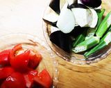 鶏むね肉と茄子・オクラのトマト炒め作り方2写真